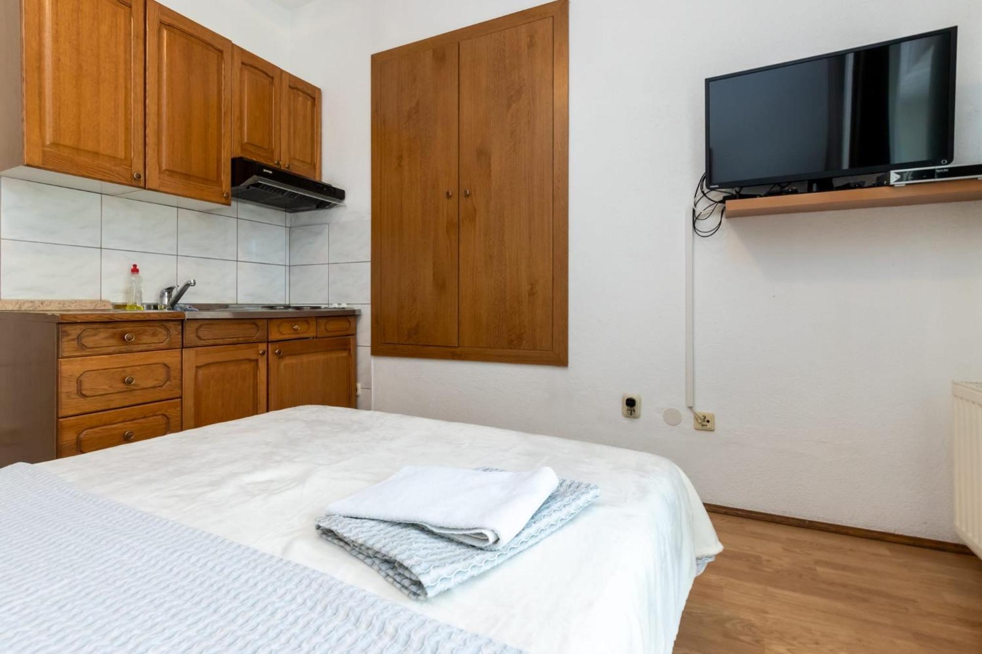 Apartments Dino Kastela Exterior photo