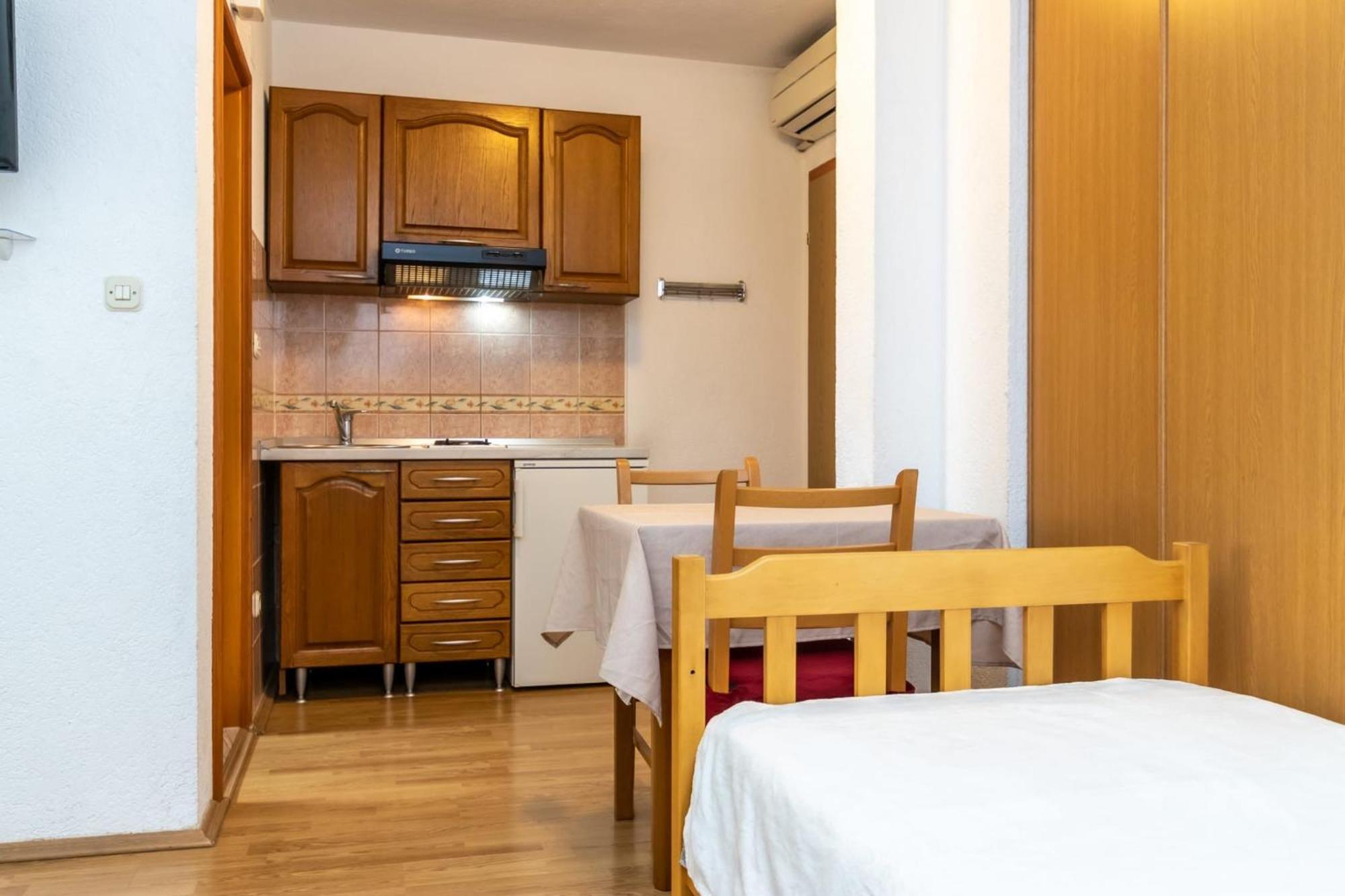 Apartments Dino Kastela Exterior photo